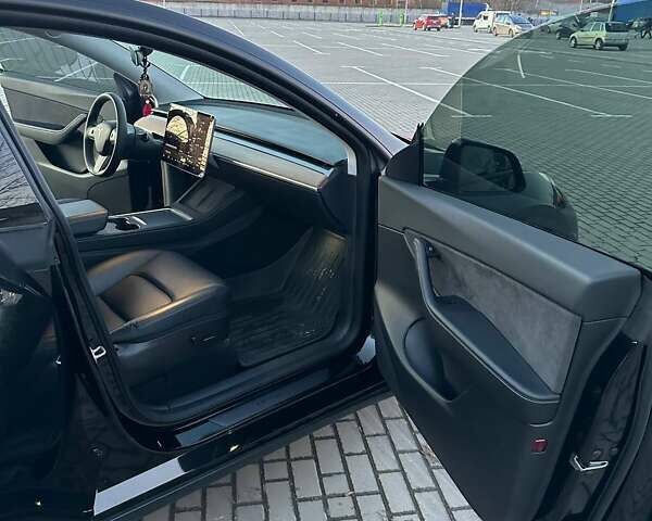 Тесла Model Y, объемом двигателя 0 л и пробегом 51 тыс. км за 29000 $, фото 17 на Automoto.ua