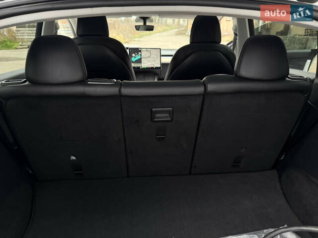 Тесла Model Y, объемом двигателя 0 л и пробегом 63 тыс. км за 25500 $, фото 13 на Automoto.ua