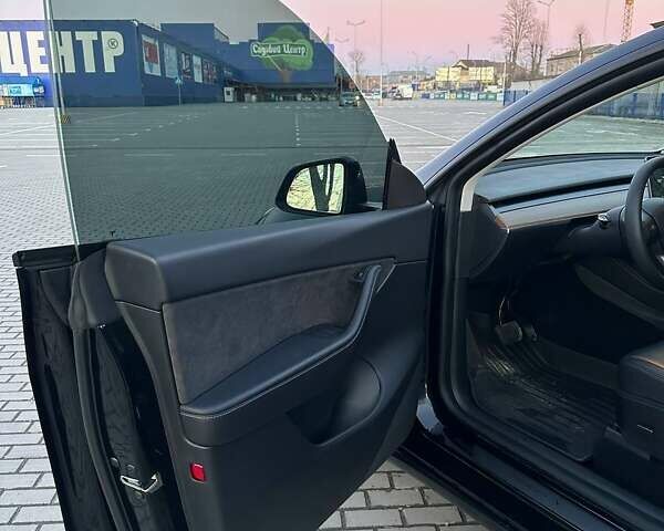 Тесла Model Y, объемом двигателя 0 л и пробегом 51 тыс. км за 29000 $, фото 11 на Automoto.ua