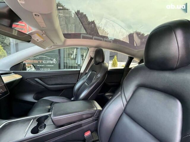 Тесла Model Y, объемом двигателя 0 л и пробегом 26 тыс. км за 29900 $, фото 26 на Automoto.ua