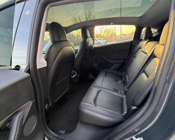 Тесла Model Y, объемом двигателя 0 л и пробегом 66 тыс. км за 27999 $, фото 17 на Automoto.ua