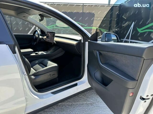 Тесла Model Y, объемом двигателя 0 л и пробегом 94 тыс. км за 21999 $, фото 14 на Automoto.ua