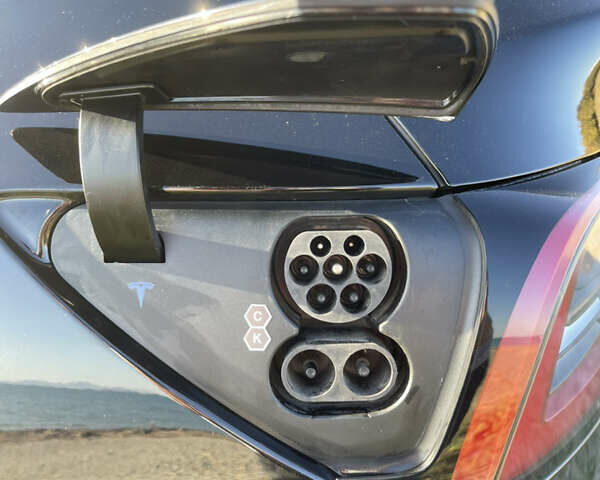 Тесла Model Y, объемом двигателя 0 л и пробегом 20 тыс. км за 42999 $, фото 26 на Automoto.ua