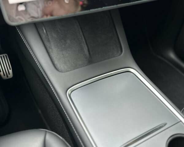 Тесла Model Y, объемом двигателя 0 л и пробегом 53 тыс. км за 26700 $, фото 15 на Automoto.ua