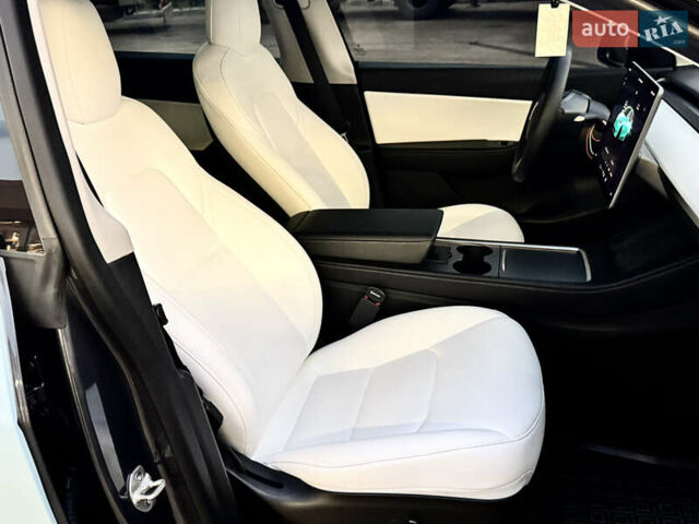 Тесла Model Y, объемом двигателя 0 л и пробегом 43 тыс. км за 27500 $, фото 20 на Automoto.ua