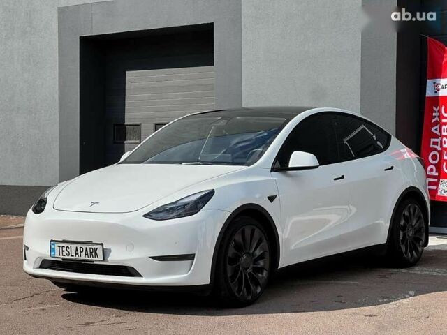 Тесла Model Y, объемом двигателя 0 л и пробегом 28 тыс. км за 29999 $, фото 3 на Automoto.ua