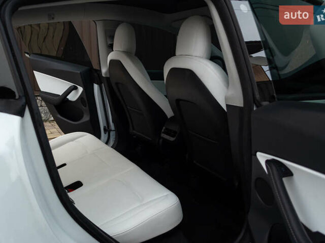 Тесла Model Y, объемом двигателя 0 л и пробегом 54 тыс. км за 28900 $, фото 23 на Automoto.ua