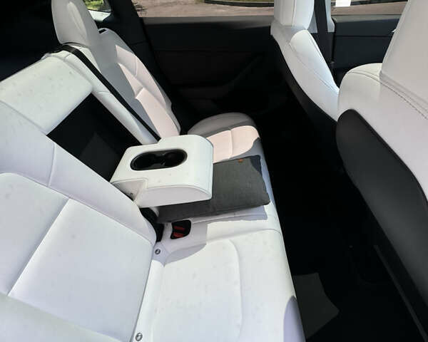 Тесла Model Y, объемом двигателя 0 л и пробегом 30 тыс. км за 33100 $, фото 8 на Automoto.ua