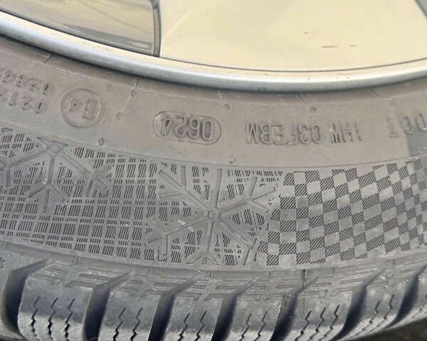 Тесла Model Y, объемом двигателя 0 л и пробегом 140 тыс. км за 24500 $, фото 19 на Automoto.ua