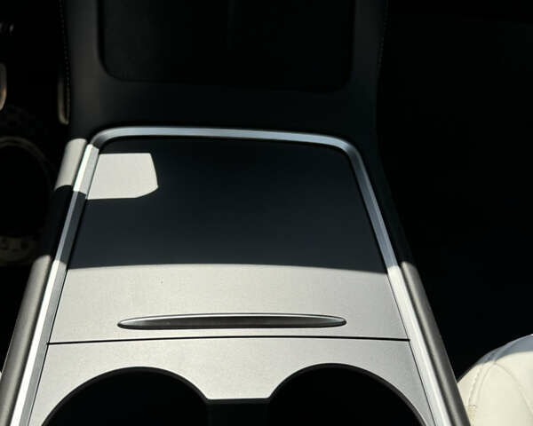 Тесла Model Y, объемом двигателя 0 л и пробегом 30 тыс. км за 33100 $, фото 14 на Automoto.ua