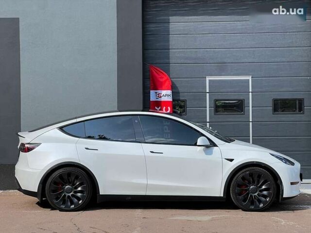 Тесла Model Y, объемом двигателя 0 л и пробегом 28 тыс. км за 29999 $, фото 10 на Automoto.ua