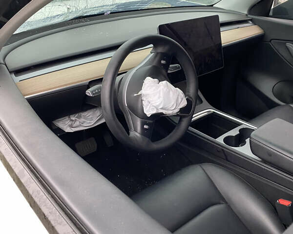 Тесла Model Y, объемом двигателя 0 л и пробегом 70 тыс. км за 15500 $, фото 6 на Automoto.ua