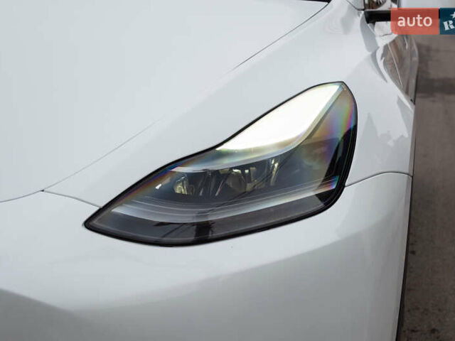 Тесла Model Y, объемом двигателя 0 л и пробегом 54 тыс. км за 28900 $, фото 13 на Automoto.ua