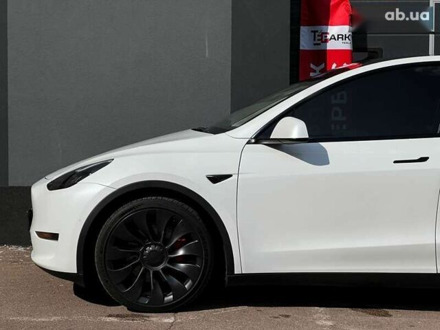 Тесла Model Y, объемом двигателя 0 л и пробегом 28 тыс. км за 29999 $, фото 4 на Automoto.ua