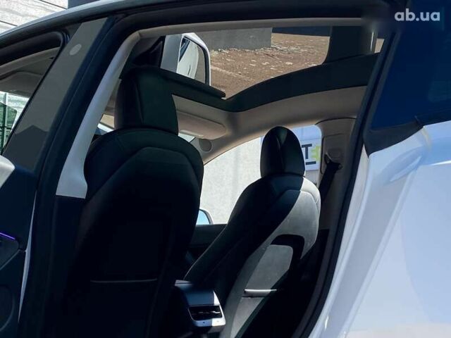 Тесла Model Y, объемом двигателя 0 л и пробегом 59 тыс. км за 31999 $, фото 15 на Automoto.ua