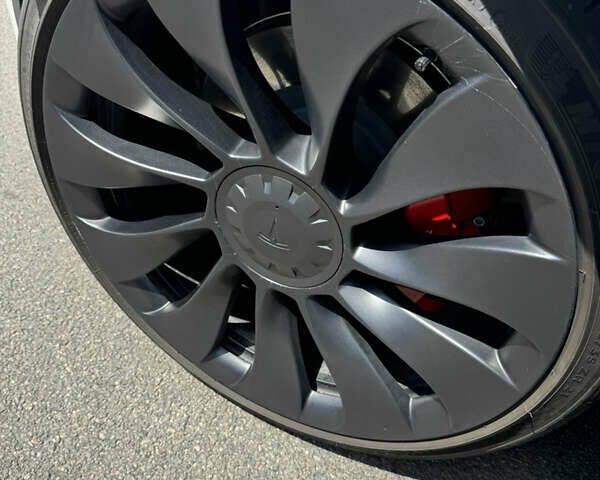 Тесла Model Y, объемом двигателя 0 л и пробегом 30 тыс. км за 33100 $, фото 4 на Automoto.ua