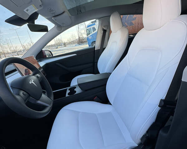 Тесла Model Y, объемом двигателя 0 л и пробегом 9 тыс. км за 26700 $, фото 9 на Automoto.ua