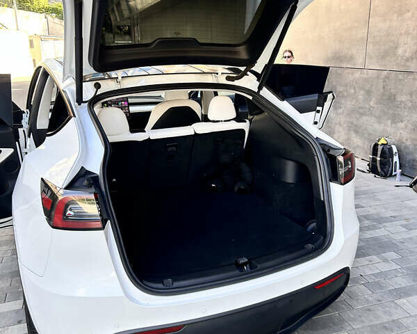 Тесла Model Y, объемом двигателя 0 л и пробегом 54 тыс. км за 31500 $, фото 10 на Automoto.ua
