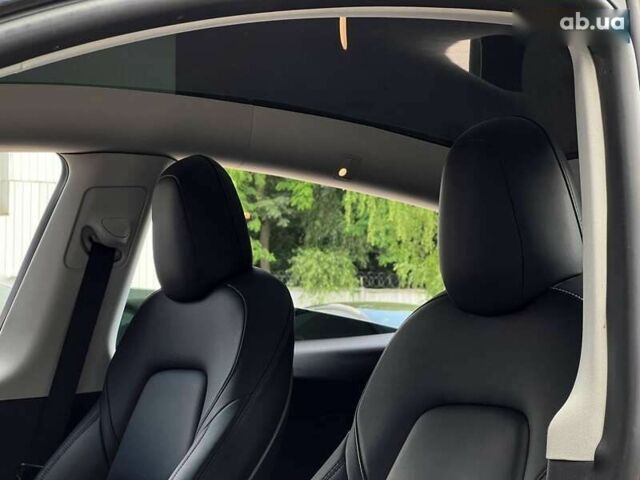 Тесла Model Y, объемом двигателя 0 л и пробегом 28 тыс. км за 29999 $, фото 13 на Automoto.ua