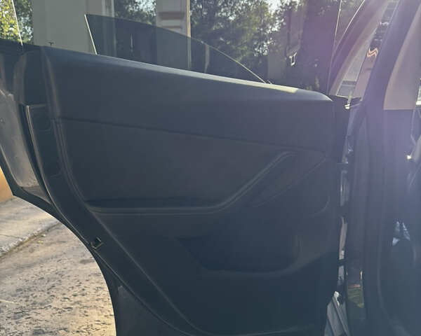 Тесла Model Y, объемом двигателя 0 л и пробегом 66 тыс. км за 28000 $, фото 16 на Automoto.ua