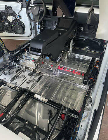 Тесла Model Y, объемом двигателя 0 л и пробегом 30 тыс. км за 33100 $, фото 19 на Automoto.ua