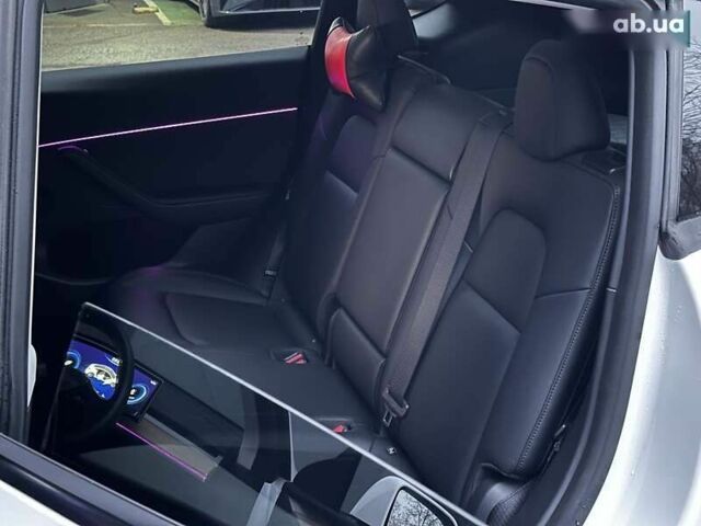 Тесла Model Y, объемом двигателя 0 л и пробегом 33 тыс. км за 35999 $, фото 13 на Automoto.ua