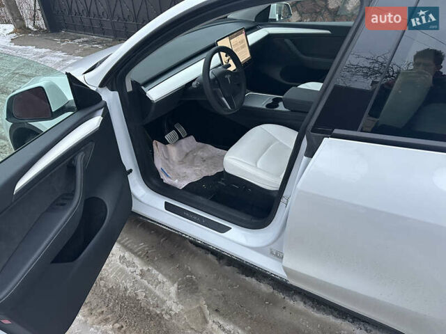 Тесла Model Y, объемом двигателя 0 л и пробегом 4 тыс. км за 37500 $, фото 3 на Automoto.ua
