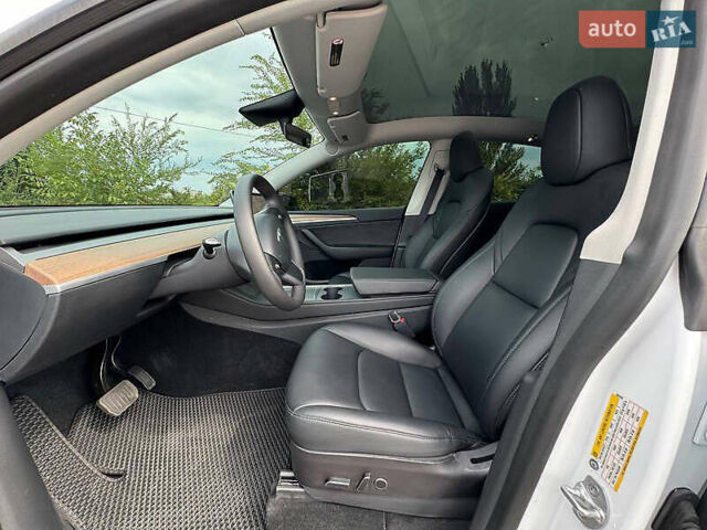 Тесла Model Y, объемом двигателя 0 л и пробегом 25 тыс. км за 28500 $, фото 11 на Automoto.ua