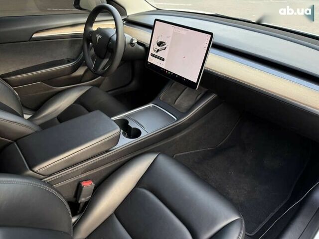 Тесла Model Y, объемом двигателя 0 л и пробегом 30 тыс. км за 27499 $, фото 6 на Automoto.ua