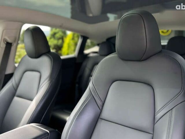 Тесла Model Y, объемом двигателя 0 л и пробегом 16 тыс. км за 28999 $, фото 19 на Automoto.ua