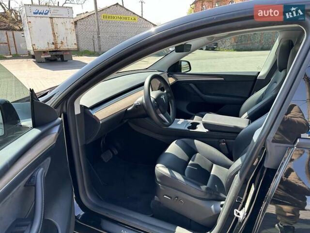 Тесла Model Y, объемом двигателя 0 л и пробегом 92 тыс. км за 26900 $, фото 18 на Automoto.ua