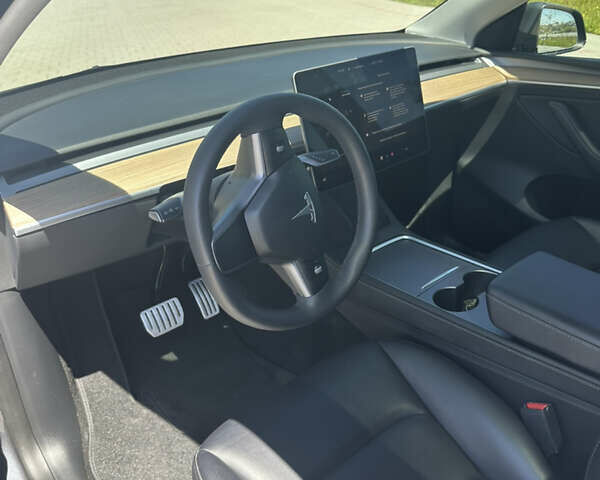 Тесла Model Y, объемом двигателя 0 л и пробегом 25 тыс. км за 29899 $, фото 33 на Automoto.ua