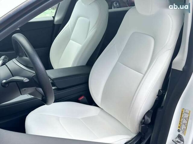 Тесла Model Y, объемом двигателя 0 л и пробегом 51 тыс. км за 32999 $, фото 7 на Automoto.ua