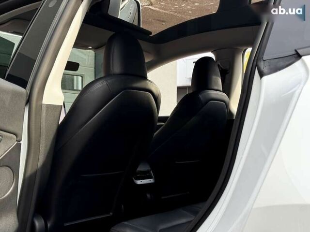 Тесла Model Y, объемом двигателя 0 л и пробегом 89 тыс. км за 30999 $, фото 15 на Automoto.ua