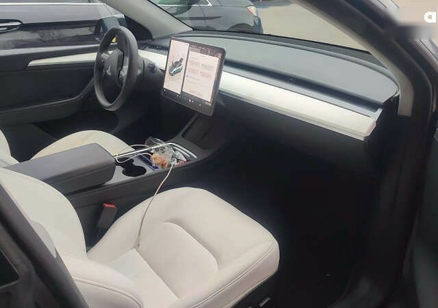 Тесла Model Y, объемом двигателя 0 л и пробегом 31 тыс. км за 26999 $, фото 7 на Automoto.ua