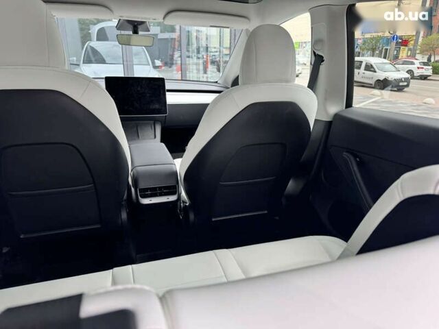 Тесла Model Y, объемом двигателя 0 л и пробегом 41 тыс. км за 26990 $, фото 10 на Automoto.ua