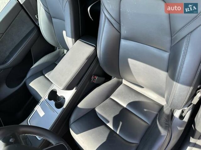 Тесла Model Y, объемом двигателя 0 л и пробегом 92 тыс. км за 26900 $, фото 19 на Automoto.ua