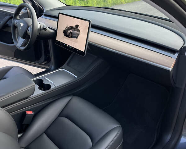 Тесла Model Y, объемом двигателя 0 л и пробегом 21 тыс. км за 28944 $, фото 21 на Automoto.ua