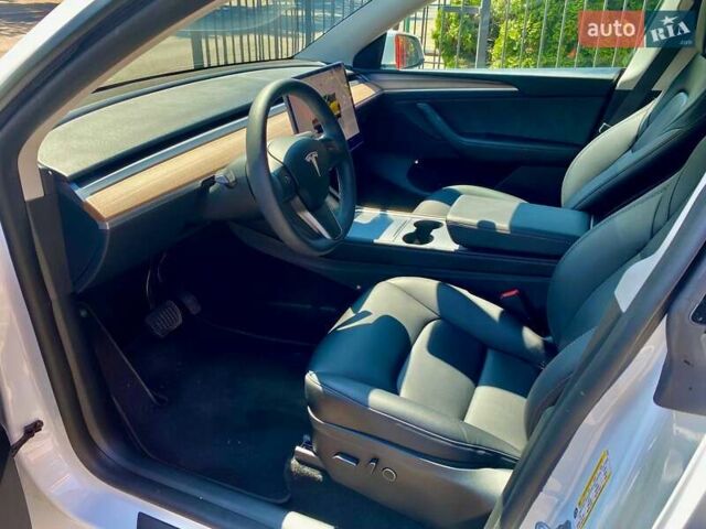 Тесла Model Y, объемом двигателя 0 л и пробегом 999 тыс. км за 36500 $, фото 7 на Automoto.ua