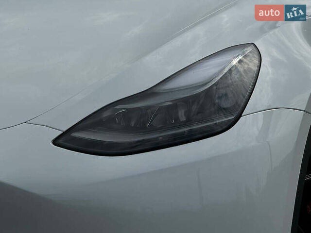 Тесла Model Y, объемом двигателя 0 л и пробегом 25 тыс. км за 28500 $, фото 8 на Automoto.ua