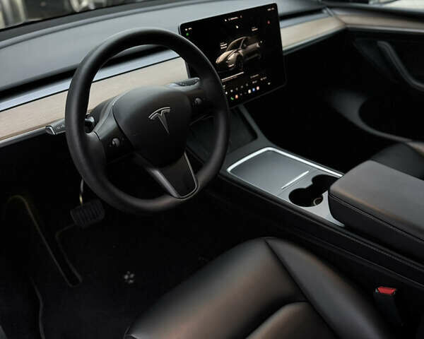 Тесла Model Y, объемом двигателя 0 л и пробегом 17 тыс. км за 27399 $, фото 9 на Automoto.ua