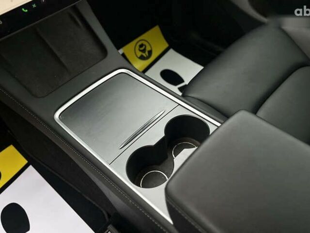 Тесла Model Y, объемом двигателя 0 л и пробегом 34 тыс. км за 29990 $, фото 19 на Automoto.ua