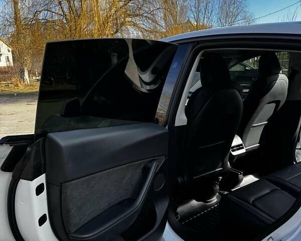Тесла Model Y, объемом двигателя 0 л и пробегом 24 тыс. км за 28400 $, фото 7 на Automoto.ua