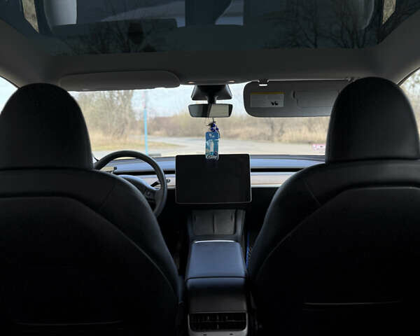 Тесла Model Y, объемом двигателя 0 л и пробегом 19 тыс. км за 27500 $, фото 11 на Automoto.ua