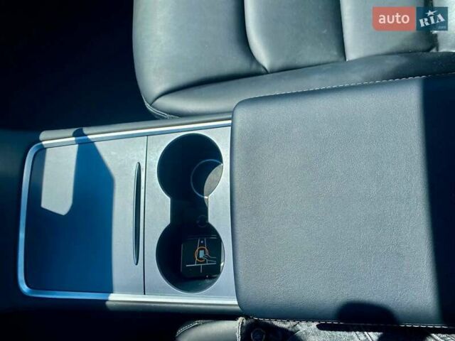 Тесла Model Y, объемом двигателя 0 л и пробегом 999 тыс. км за 36500 $, фото 14 на Automoto.ua