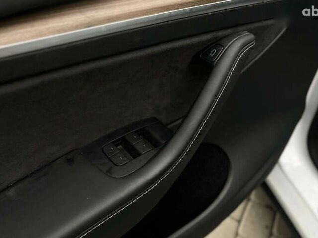 Тесла Model Y, объемом двигателя 0 л и пробегом 34 тыс. км за 29990 $, фото 13 на Automoto.ua