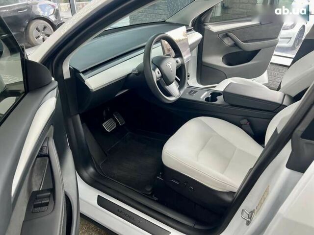 Тесла Model Y, объемом двигателя 0 л и пробегом 16 тыс. км за 27999 $, фото 8 на Automoto.ua