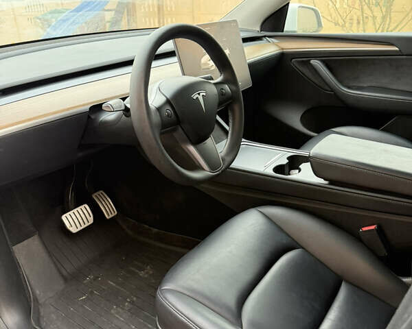 Тесла Model Y, объемом двигателя 0 л и пробегом 72 тыс. км за 26900 $, фото 11 на Automoto.ua