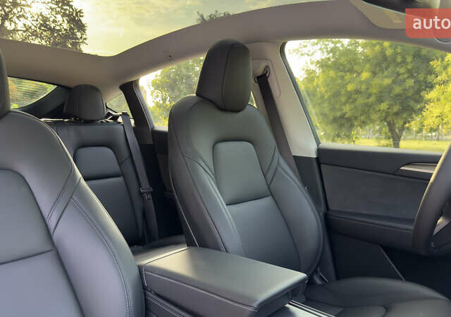 Тесла Model Y, объемом двигателя 0 л и пробегом 24 тыс. км за 32950 $, фото 6 на Automoto.ua