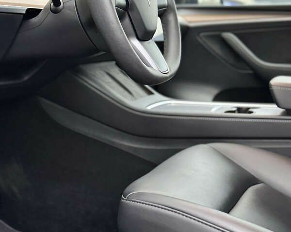 Тесла Model Y, объемом двигателя 0 л и пробегом 38 тыс. км за 28500 $, фото 4 на Automoto.ua